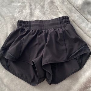 Hotty Hot Low-Rise Lined Short 2.5"